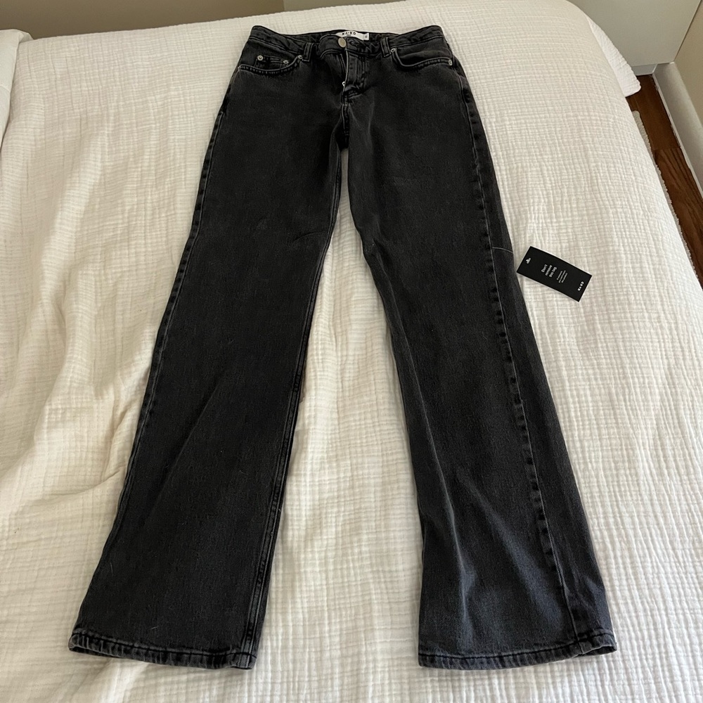Low waist black jeans
